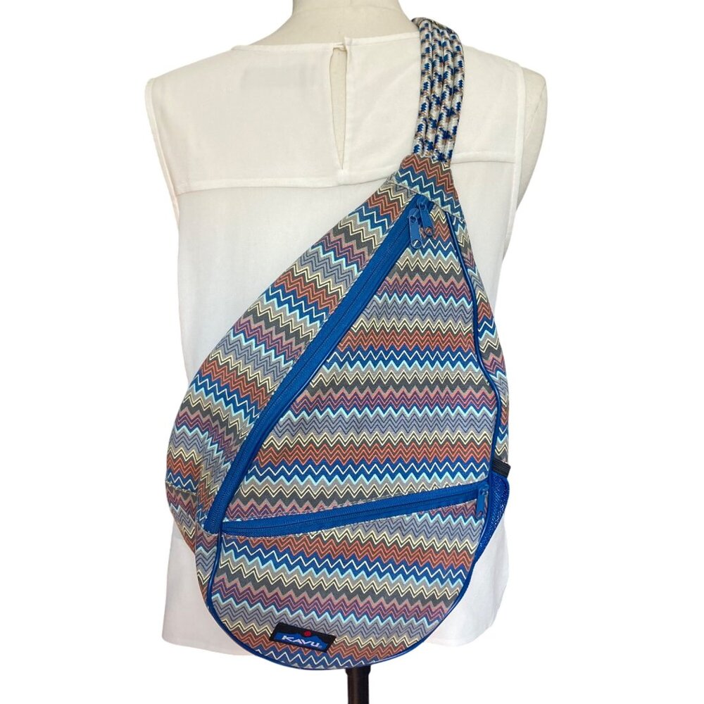 Kavu Paxton Pack Rope Sling Crossbody Bag Chevron Print Blue Southwestern